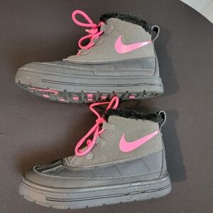 Nike ACG Kids Boots - Black and Pink